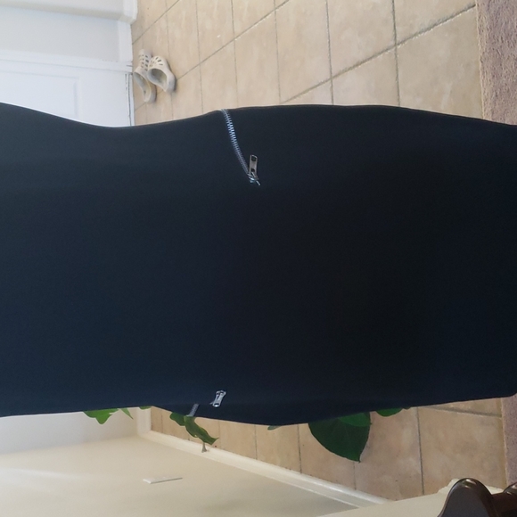 Intermission 4 gathered scoop neck textured zipper detail - Picture 4 of 10